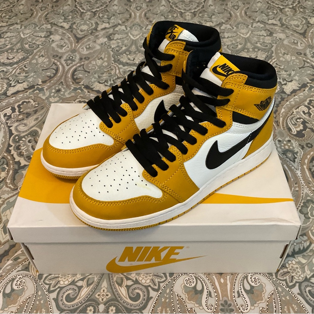 Like New Air Jordan 1 Retro High OG GS FD1437-701 OCHRE Sz 7Y